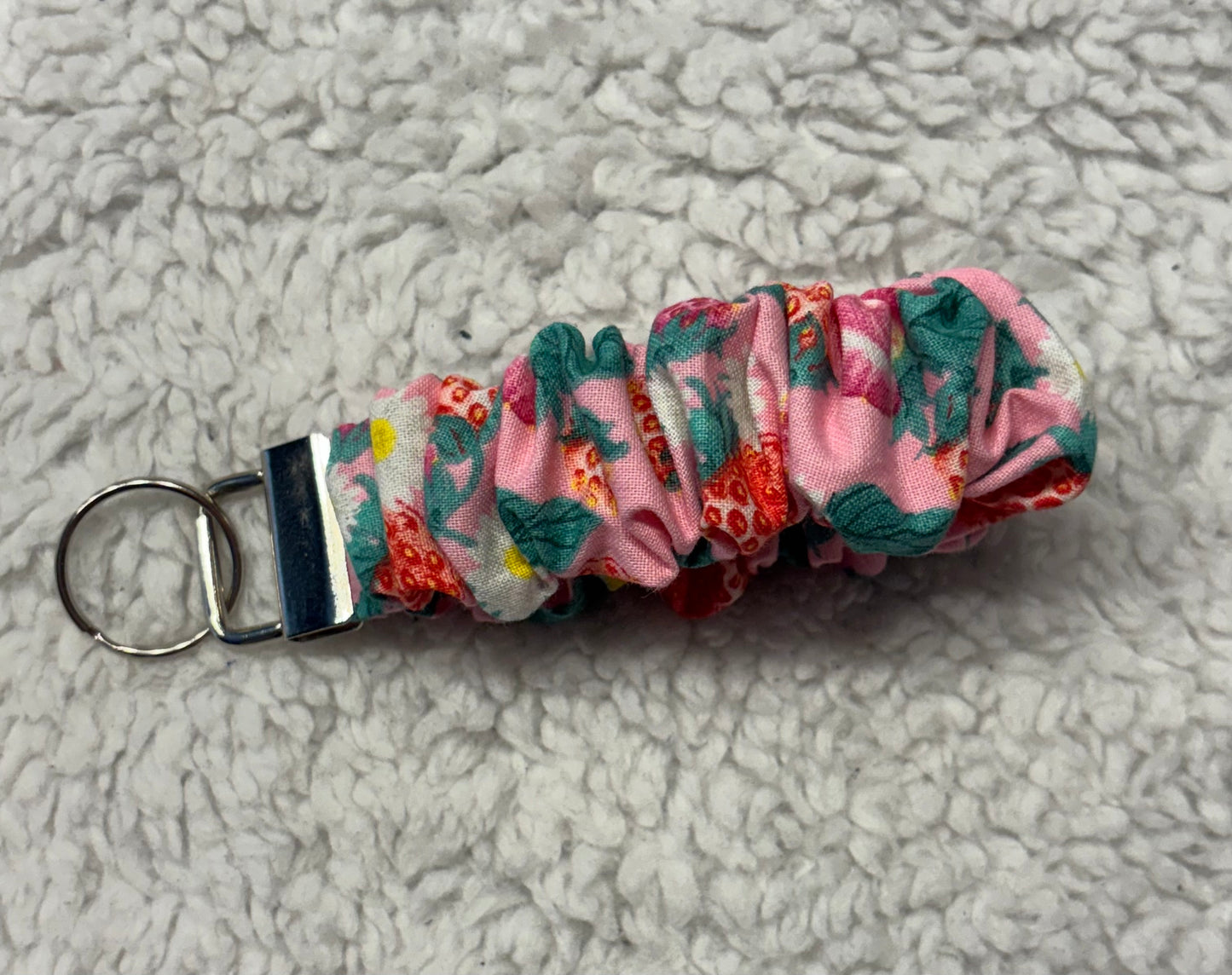 Strawberry Daisy Scrunchie Wristlet