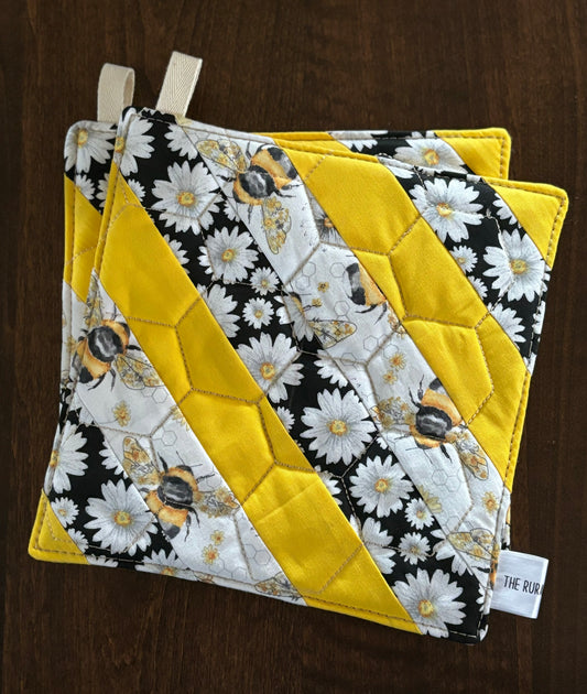 Bee Floral 🐝 Pot Holder Set