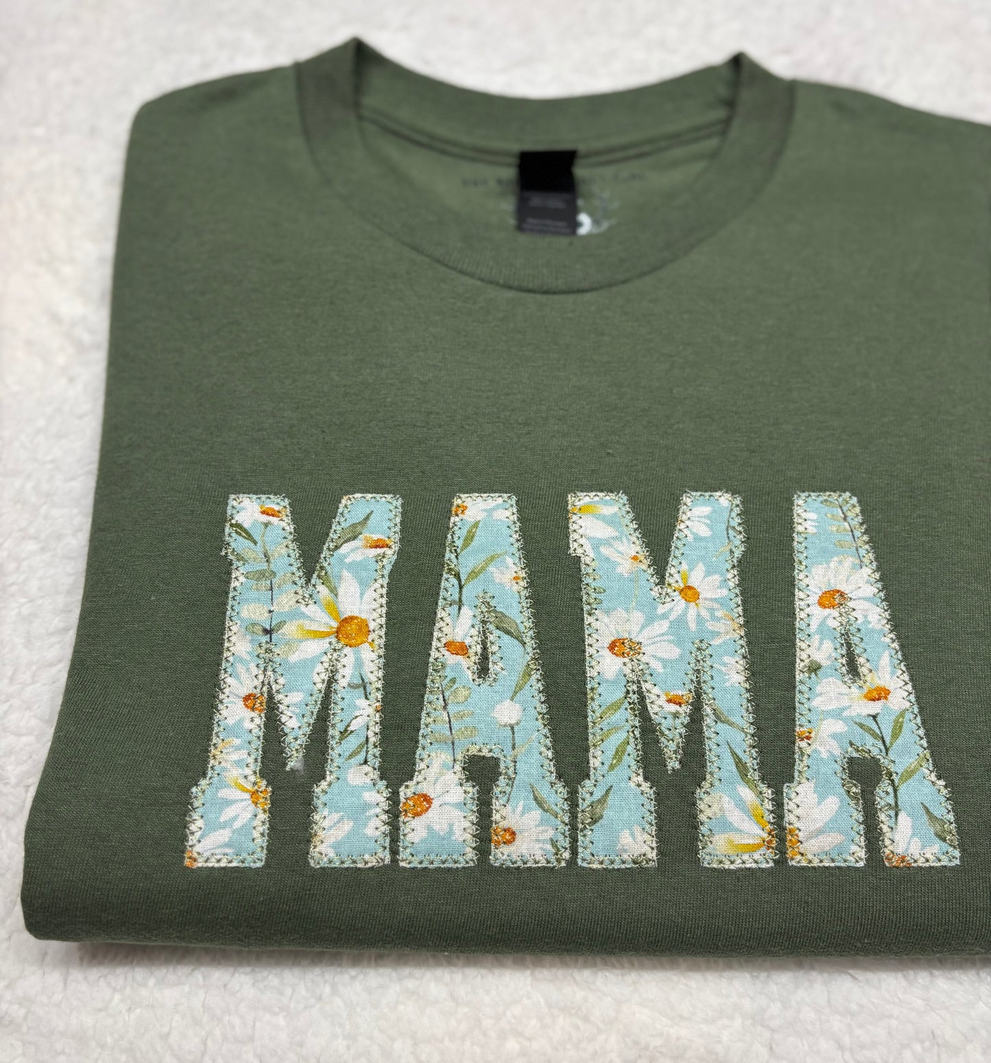 MAMA Daisy Appliqué T-Shirt