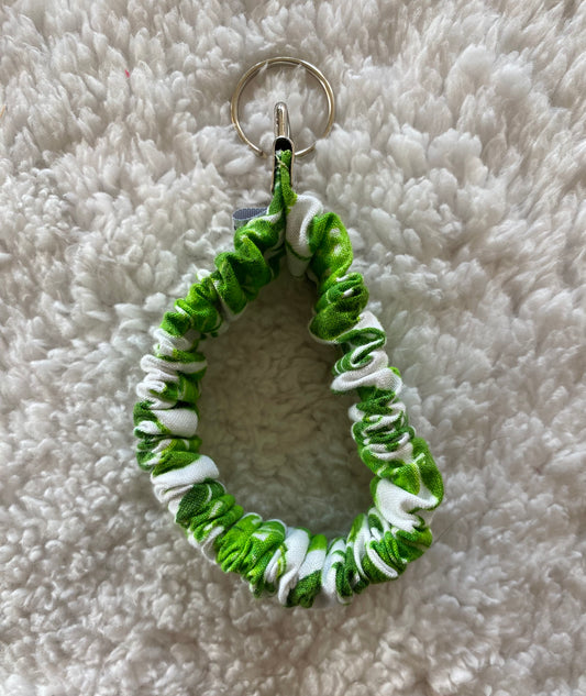 Monstera Scrunchie Keychain
